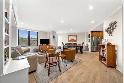 210 Nahanton St #417, Newton, MA 02459 - Photo 4