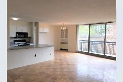 60 Longwood Ave #408, Brookline, MA 02446 - Photo 2