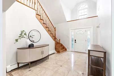 19 Hammersmith Dr, Saugus, MA 01906 - Photo 4