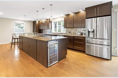 19 Hammersmith Dr, Saugus, MA 01906 - Photo 8