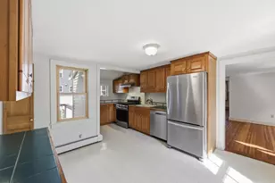 67 Milton St, Northampton, MA 01062 - Photo 12