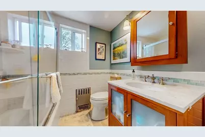 16 Melbourne Ave, Newton, MA 02460 - Photo 18
