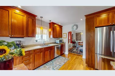 16 Melbourne Ave, Newton, MA 02460 - Photo 2