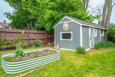 16 Melbourne Ave, Newton, MA 02460 - Photo 32