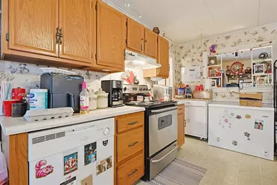 651 Main St, Oxford, MA 01537 - Photo 8