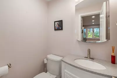 305 Winchester St #D, Newton, MA 02461 - Photo 34