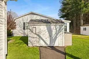 2 Ridgewood Cir, Bridgewater, MA 02324 - Photo 10