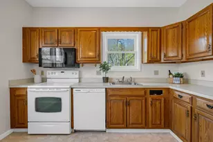 1 Griswold Dr, Salem, MA 01970 - Photo 12