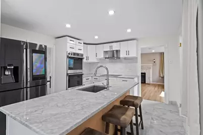 7 Darrow St, Worcester, MA 01606 - Photo 16