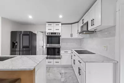 7 Darrow St, Worcester, MA 01606 - Photo 10