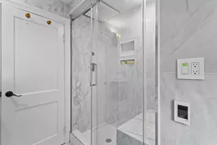 7 Darrow St, Worcester, MA 01606 - Photo 22