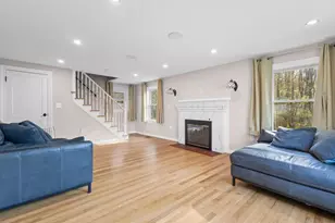 7 Darrow St, Worcester, MA 01606 - Photo 8