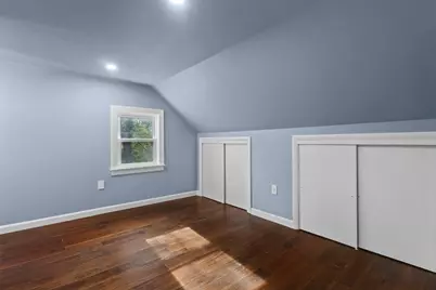 7 Darrow St, Worcester, MA 01606 - Photo 32