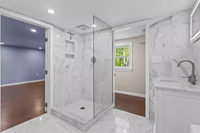 7 Darrow St, Worcester, MA 01606 - Photo 28