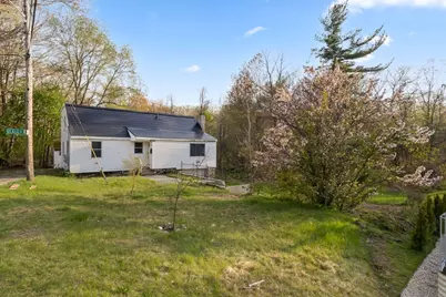 7 Darrow St, Worcester, MA 01606 - Photo 40