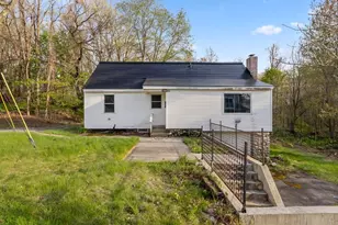 7 Darrow St, Worcester, MA 01606 - Photo 1