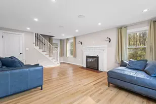 7 Darrow St, Worcester, MA 01606 - Photo 10