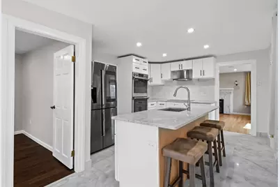 7 Darrow St, Worcester, MA 01606 - Photo 16
