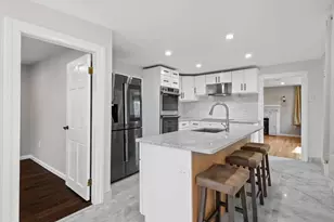 7 Darrow St, Worcester, MA 01606 - Photo 16