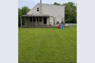 15 Hiram St, Acushnet, MA 02743 - Photo 6
