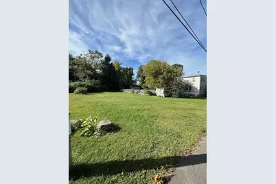 15 Hiram St, Acushnet, MA 02743 - Photo 4