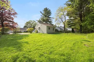 14 Hillside Ave, South Hadley, MA 01075 - Photo 12