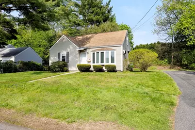 14 Hillside Avenue, South Hadley, MA 01075 - Photo 4