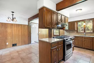 14 Hillside Ave, South Hadley, MA 01075 - Photo 14