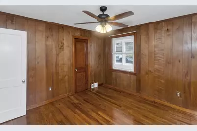 582 Broadway St, Chicopee, MA 01020 - Photo 22