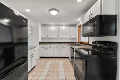 103 Wenham St, Danvers, MA 01923 - Photo 12