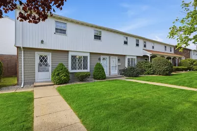 212 Blisswood Village Dr #212, Ludlow, MA 01056 - Photo 2