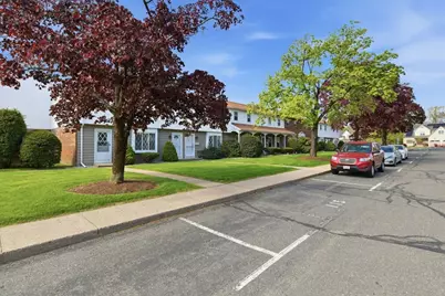 212 Blisswood Village Dr #212, Ludlow, MA 01056 - Photo 4