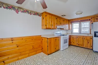 185 East St, Springfield, MA 01104 - Photo 4