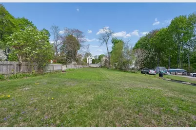 24 Falmouth St, Worcester, MA 01607 - Photo 28