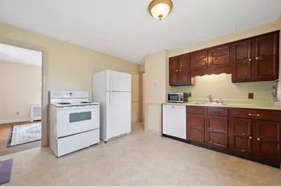 24 Falmouth St, Worcester, MA 01607 - Photo 10