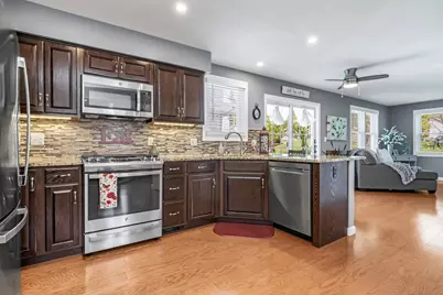15 Beechwood Dr, Haverhill, MA 01832 - Photo 10