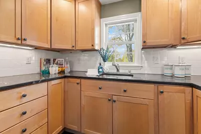 82 Orange Street, Reading, MA 01867 - Photo 18