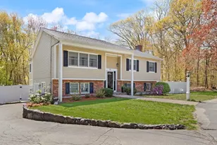 44 Pitman Dr, Reading, MA 01867 - Photo 1