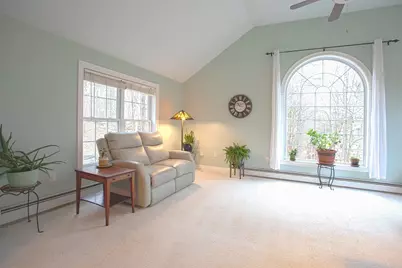 17 Foster Ct, Gardner, MA 01440 - Photo 8