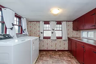 155 Plympton St, Middleborough, MA 02346 - Photo 8