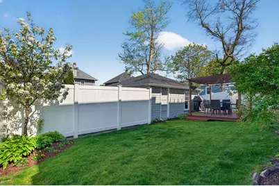 33 Bateswell Road, Boston, MA 02124 - Photo 32