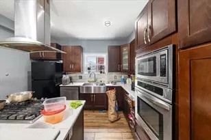 285 Green St, Brockton, MA 02301 - Photo 4