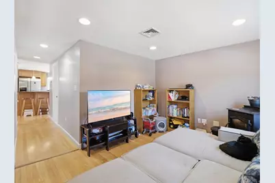646 Lynn Fells Pkwy, Melrose, MA 02176 - Photo 6