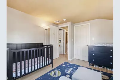 646 Lynn Fells Pkwy, Melrose, MA 02176 - Photo 18