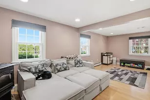 646 Lynn Fells Pkwy, Melrose, MA 02176 - Photo 8
