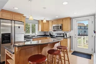 646 Lynn Fells Pkwy, Melrose, MA 02176 - Photo 4