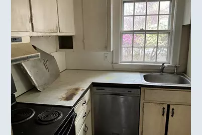 9 Larch Rd, Wellesley, MA 02482 - Photo 6