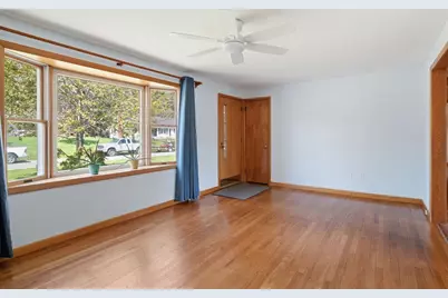 33 Druid Hill Rd, Springfield, MA 01129 - Photo 4