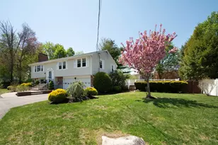 49 Woodman Cir, Weymouth, MA 02190 - Photo 2