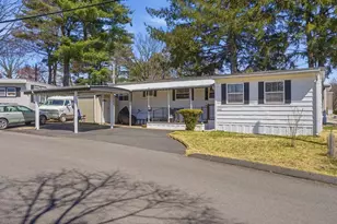1346 Newport Ave, Attleboro, MA 02703 - Photo 2